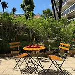 Stylish 1Br With Peaceful Garden In 18Th District